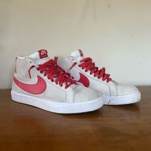 Nike SB Blazer Mid, Men’s US Size 9, white & red.